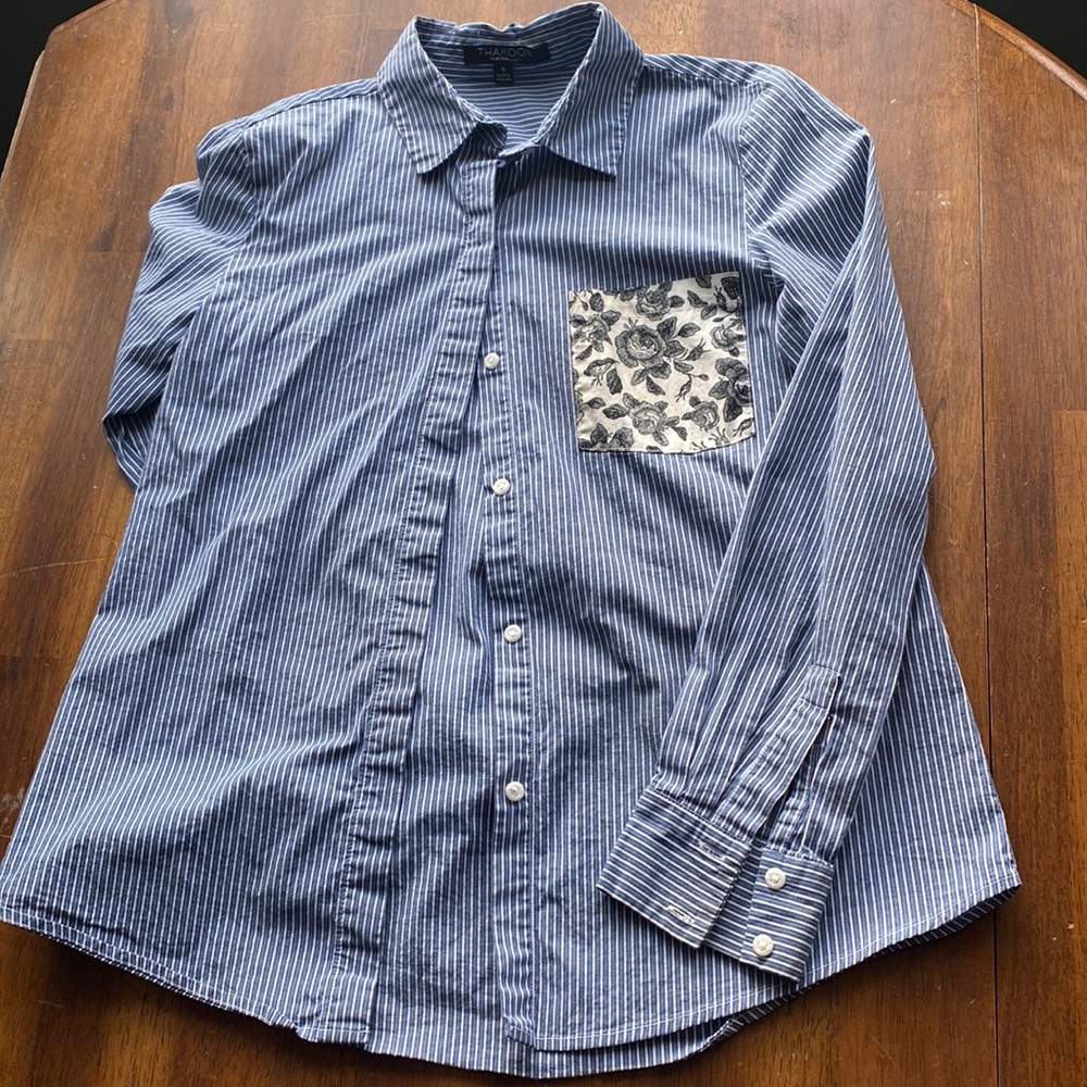 Women’s button down